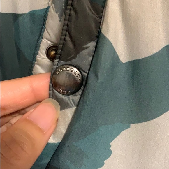 Authentic Burberry jacket - Picture 4 of 5